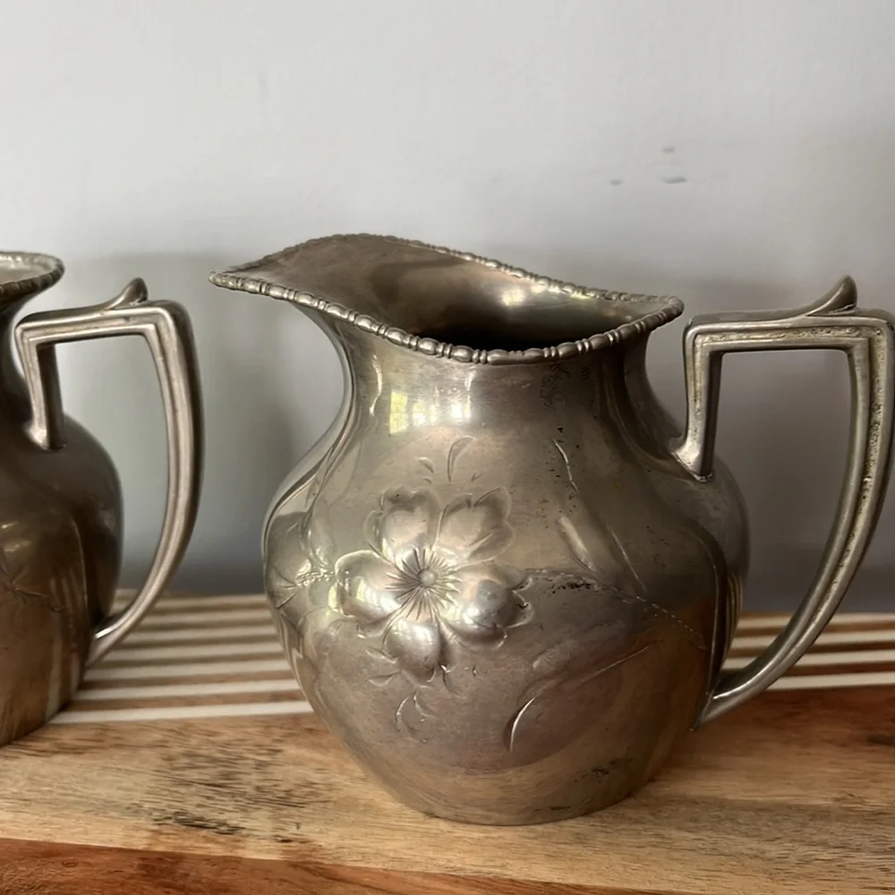 Antique Victor Silver Co Quadruple Plate Creamer & Sugar Bowl Floral Silverplate